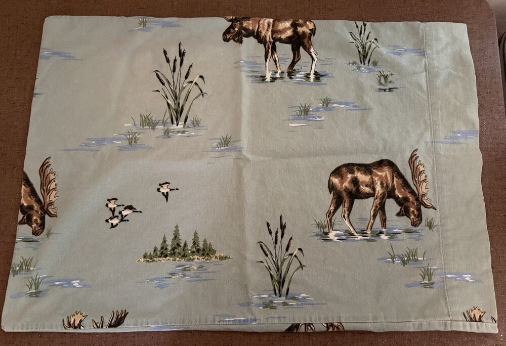 Vintage Pillowcase Flannel Standard Size Essential Home Geese Moose Cabin Camp